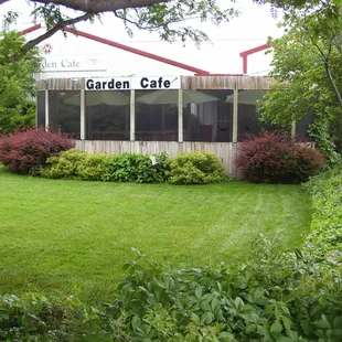 Ward&apos;s Garden Center
