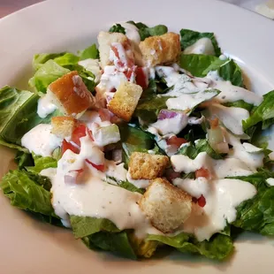 Side salad with peppercorn ranch