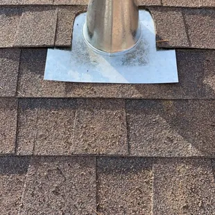 Roof vent for dryer vent