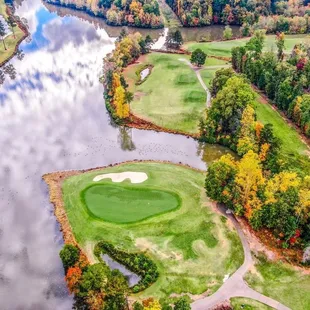 #16 - The Beast, 135 yard par 3 with Lake Wright on 3 sides