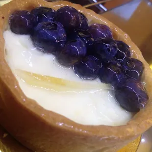 Blueberries and Lemon Cream