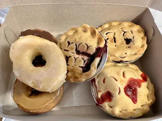 Country Pie Shoppe-Bakery