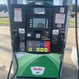 Right side nozzle for 100% Gasoline in 87, 89, and 91 octane! Left side nozzle for E-10 unleaded with up to 10% ethanol Gasoline!
