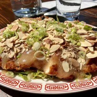 Warsugi Almond Chicken