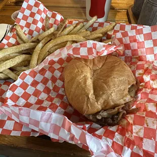 Pulled pork sandwich combo