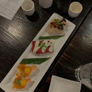 Seared Jumbo Scallop with Ginger Sauce Sushi