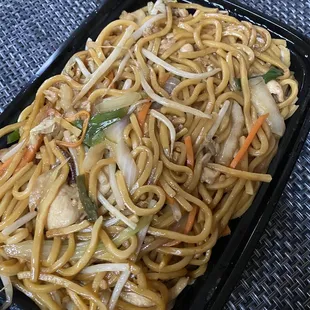 Chicken lo mein