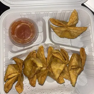 Crab Rangoons (6)