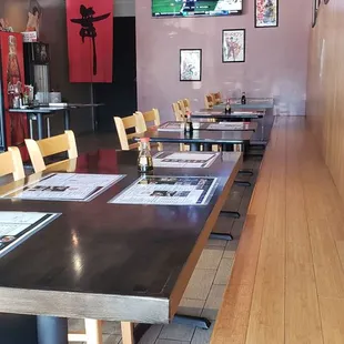 sushi and sashimi, interior