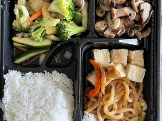 Shinto Japanese Steakhouse & Sushi Bar