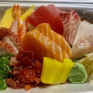 Chirashi Sushi