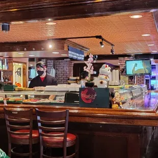 sushi and sashimi, interior