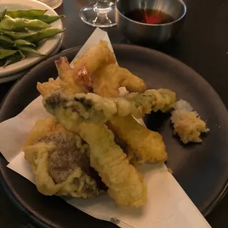 A2. Shrimp and Vegetable Tempura, Gyoza Combo