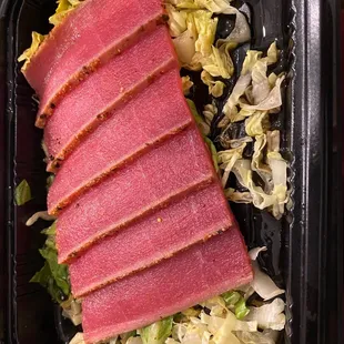 O08. Seared Pepper Tuna
