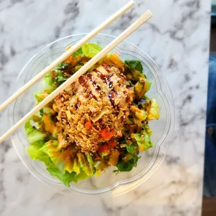 Spicy tuna poke bowl