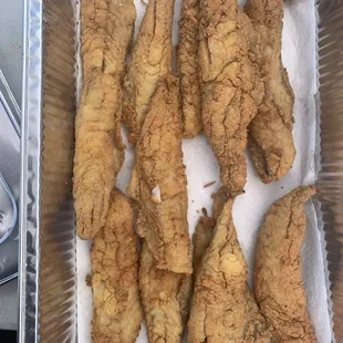 a tray of fried chicken