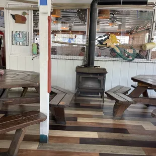 Side area for more sitting