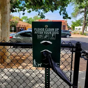 Waste clean up station