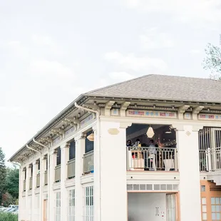 Exterior of the boathouse. (Photo by Decorus Photography.)