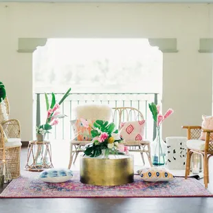 Tropical lounge styling at the boathouse. (Photo by Decorus Photography.)