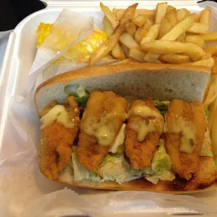 Who in the world has ever had 4 shrimp on their poboys?!?!