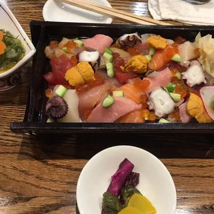 Tokusen Chirashi. Comes with salad and miso soup