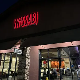 ramen and noodles, outside