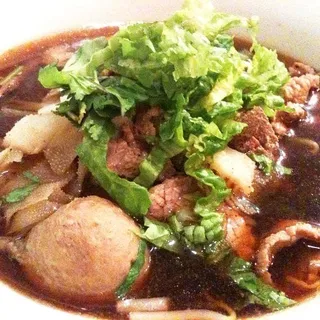 Wat Dong Moon Lek Beef Noodles