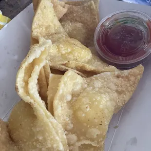 Cream cheese wontons