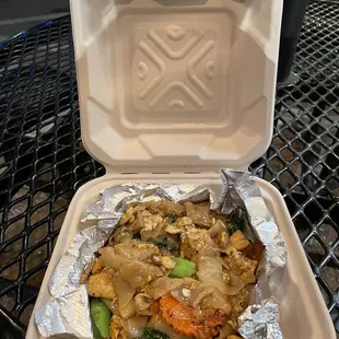 N2. Pad See Ew - rather peppery and watery sauce