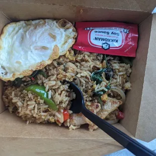 Basil fried rice with pork