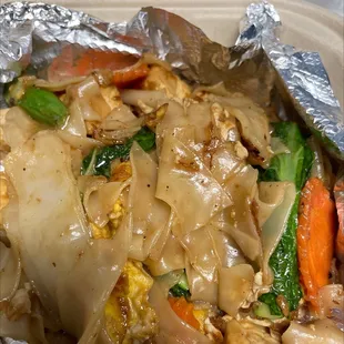 N2. Pad See Ew with tofu