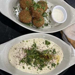 Hummus and Falafel best in town