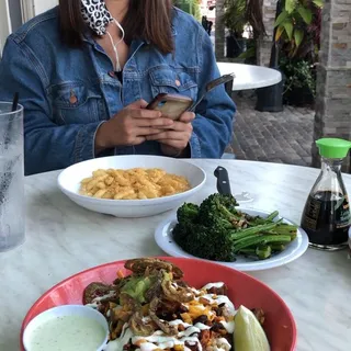 TRUFFLE THREE CHEESE PASTA (V)