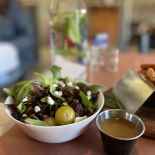 Salad w/ Vinaigrette dsg