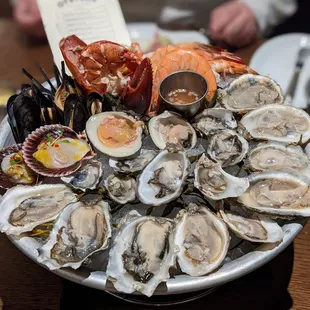 Seafood platter + oyster sampler