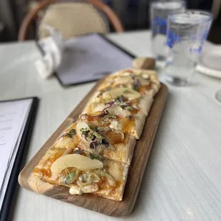 The flat bread was delicious.