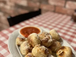 Carmine’s Pizza Kitchen