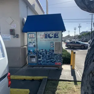 Fresh and Purified ICE and WATER!!!!  Bagged Automatically!!!!