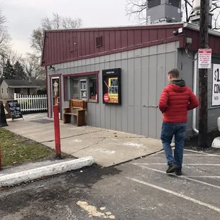 Approaching the restaurant