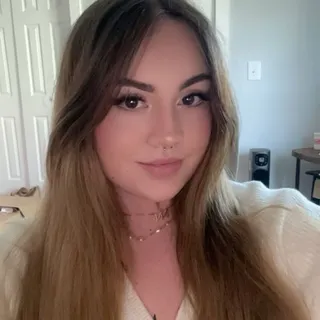 Victoria S.