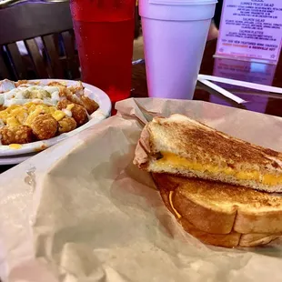 Kid&apos;s&apos; Grilled Cheese, Tater Tots with Cheese