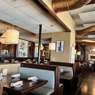 sushi and sashimi, interior