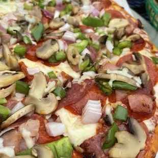 Supreme Pizza - a true MASTERPIECE!!!