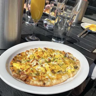 Steak and egg Benedict flatbread