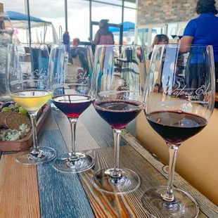 4 Wine Flight (@paigeeatshouston on Instagram)