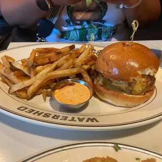 CRABCAKE SANDWICH