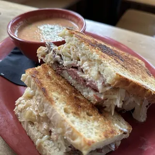 Saint's Spicy Reuben