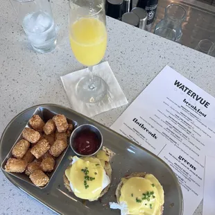 Crab Benedict