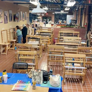 Loom/weaving studio space